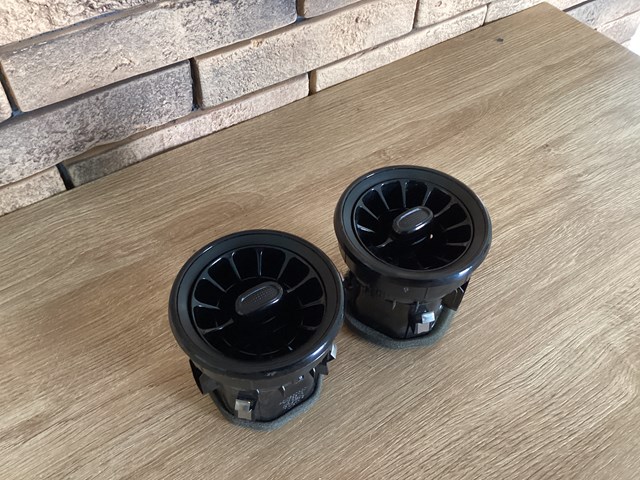 Rejilla de ventilación izquierda del salpicadero Mercedes A9108303201