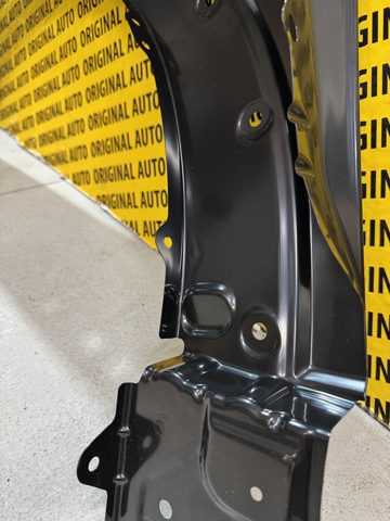 Comprar D10E52111C Mazda Aleta