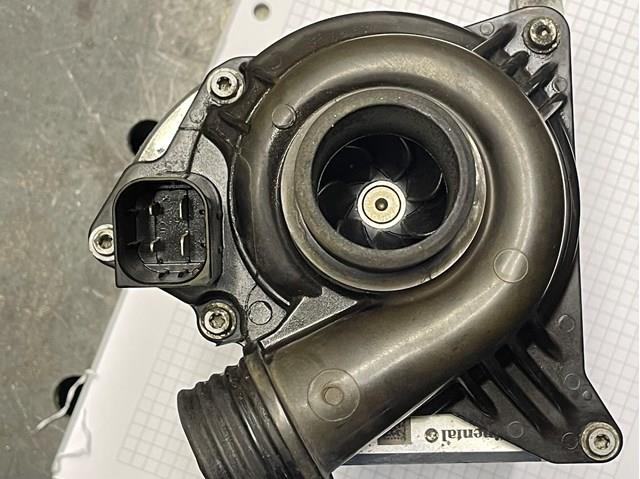 A2C53326031 BMW Bomba refrigerante coche