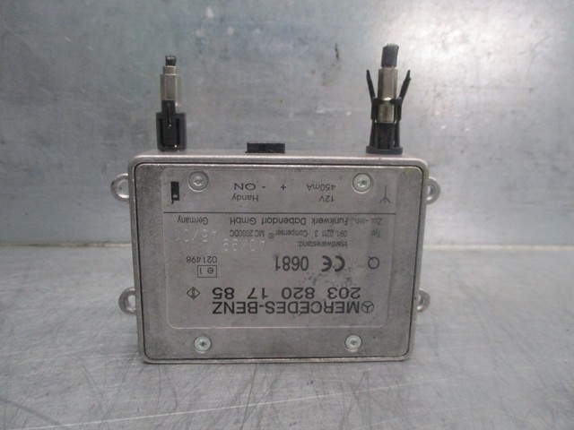 Amplificador de señal de antena 2038201785 Mercedes