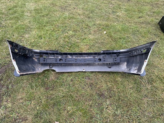 Defensa trasero para Volvo V40  VW