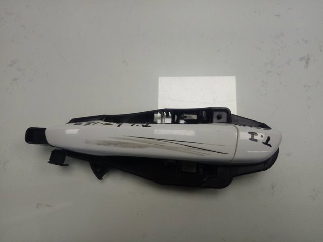 Soporte de manija exterior de puerta trasera izquierda 9802977380 Opel