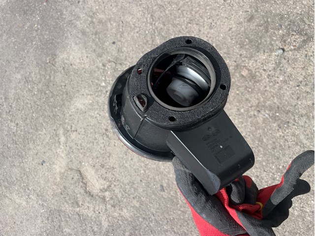  Tapa exterior de la gasolina KIA Sorento 3