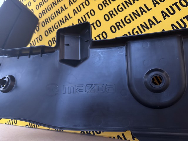 DGH9507M0 Mazda Deflector de aire del radiador