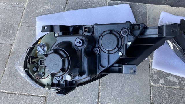 92102H1011 Hyundai/Kia faro derecho