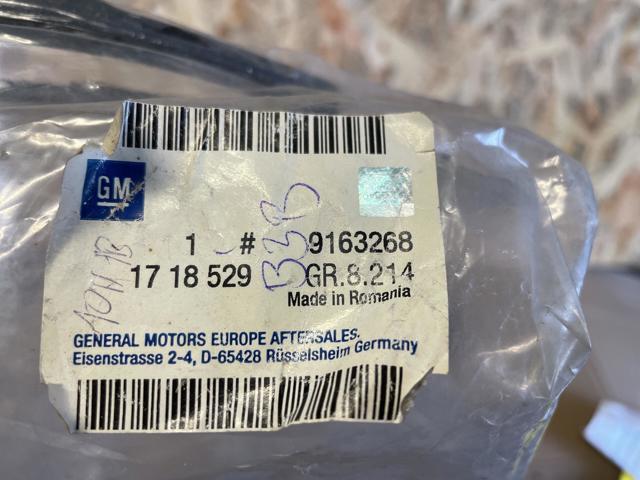 1718529 General Motors Juego de faldillas guardabarro traseros