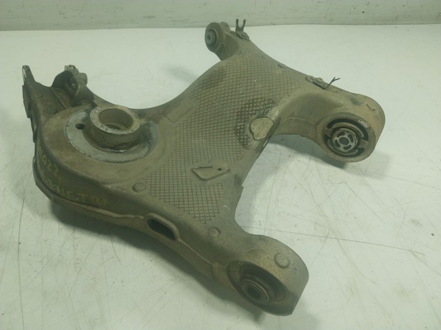 T4A8082 Jaguar Brazo inferior izquierdo de la suspensión trasera