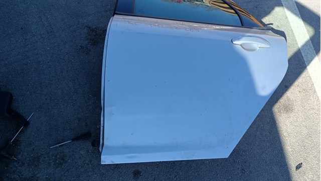 Puerta trasera izquierda 2172760 Ford