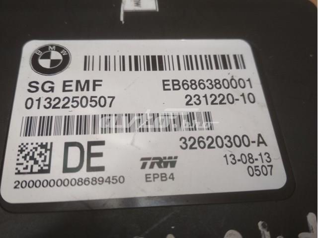 23122010 BMW Módulo del freno de estacionamiento electromecánico