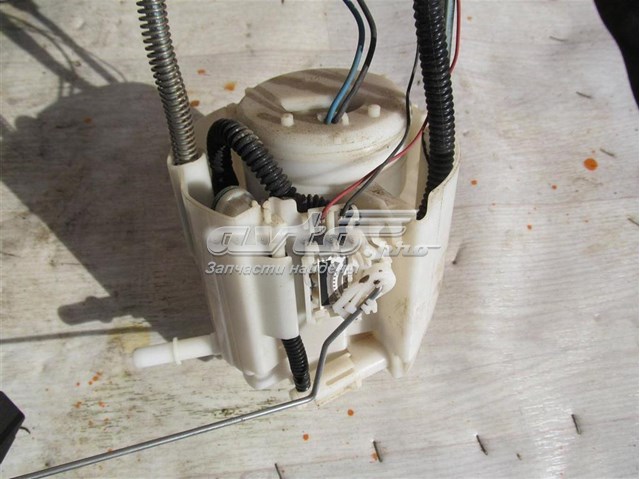 PE1A1335X Mazda Módulo de alimentación de combustible