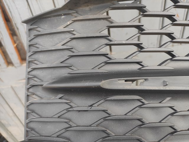 Rejilla inferior del parachoques delantero Mercedes 1678857503 precio, desde 74,11 EUR