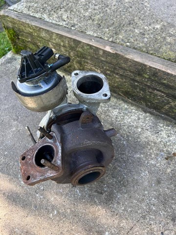 Turbocompresor 4947701610 Mitsubishi