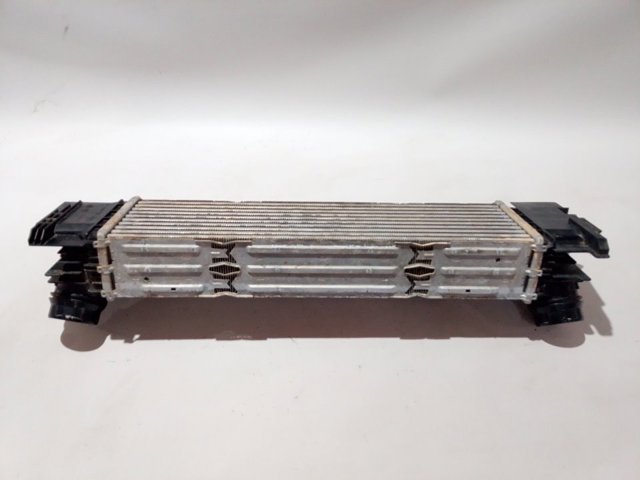 8592701 BMW Radiador de intercooler