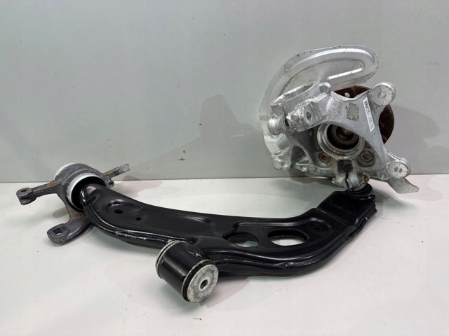 Mangueta delantera izquierda BMW 6876645 precio, desde 265,72 EUR