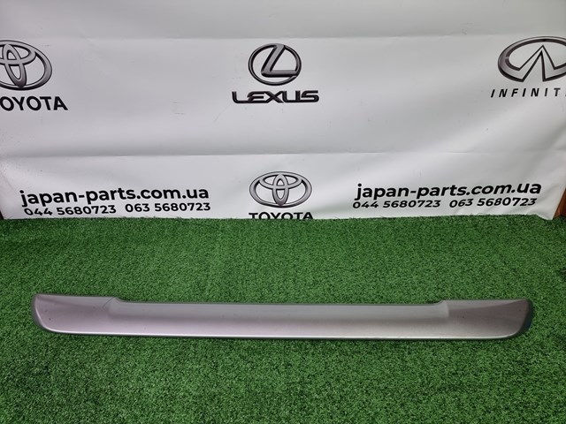 Comprar 5271142110B0 Toyota Moldura de parachoques delantero