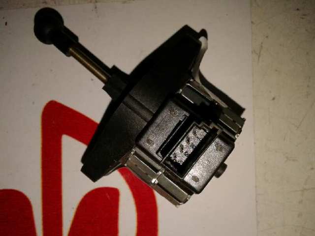 Elemento de regulación del alcance de faros BMW 8352206
