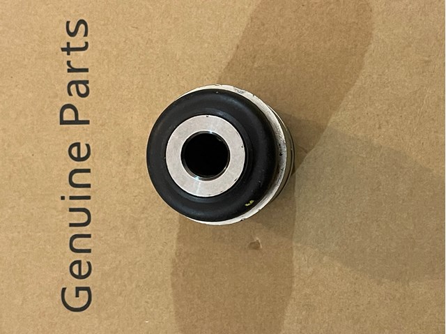 104441600G Tesla Motors muñón del eje, suspensión de rueda, trasero derecho
