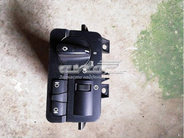 61316901430 BMW interruptor de faros para "torpedo"