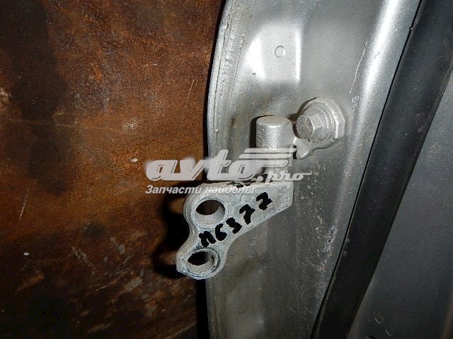 5012215 Ford bisagra de puerta trasera derecha