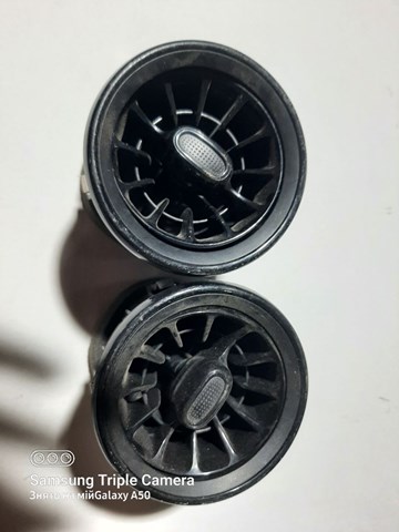 A9108303201 Mercedes Rejilla de ventilación izquierda del salpicadero