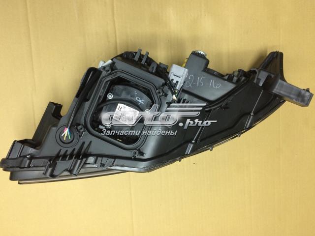 Faro derecho Toyota 811450E061 precio, desde 738,66 EUR