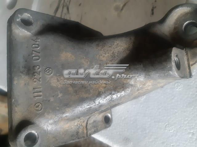 1112230704 Ssang Yong soporte para taco de motor izquierdo