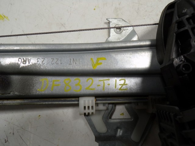 Mecanismo de elevalunas de la puerta trasera izquierda 9802581880 Peugeot/Citroen
