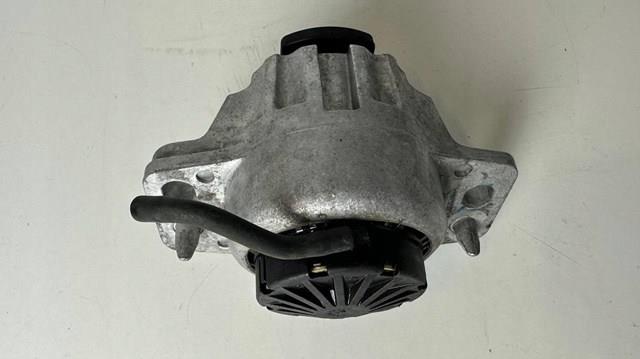 Soporte de motor derecho Land Rover LR141381