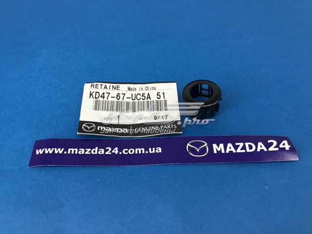 KD4767UC5A51 Mazda soporte para sensores de estacionamiento trasero central
