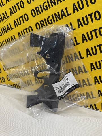 BCJH56627B Mazda Protector de cerradura del capó