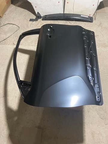 Puerta delantera izquierda 9835013480 Peugeot/Citroen