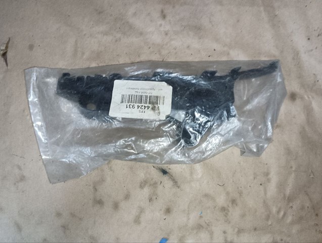 Comprar FP4424931 FPS Soporte de parachoques delantero izquierdo