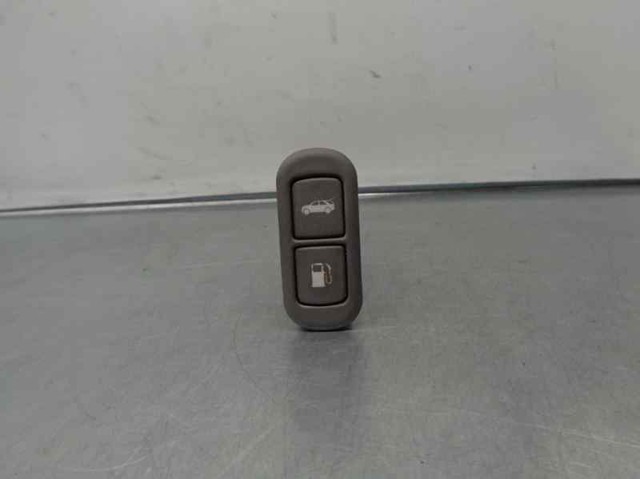 Botón interior de apertura de maletero Hyundai/Kia 935503E000 precio, desde 31,94 EUR