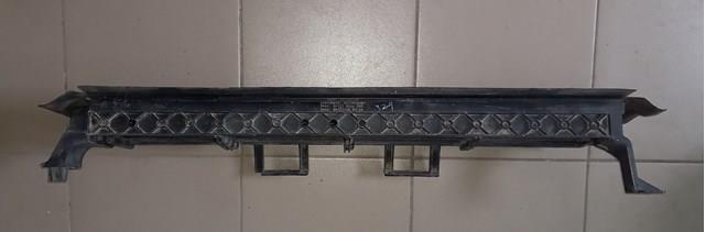 Comprar 623305AA0A Nissan/Infiniti Deflector de aire del radiador