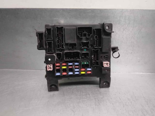Caja de fusibles 8637A644 Mitsubishi