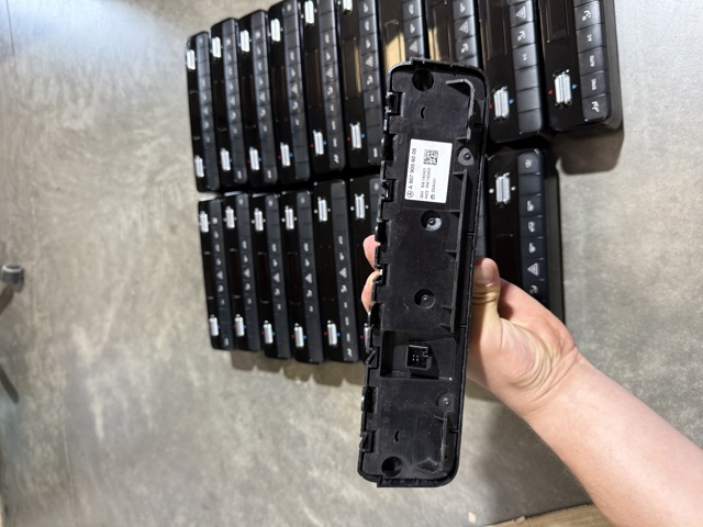 Boton de luz de emergencía para Mercedes Sprinter III 3,5-t 907, 910