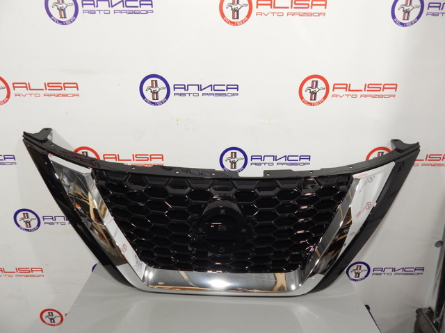Comprar 623109UF0D Nissan/Infiniti Rejilla frontal