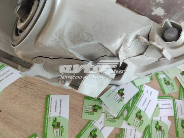8111006800 Toyota faro derecho