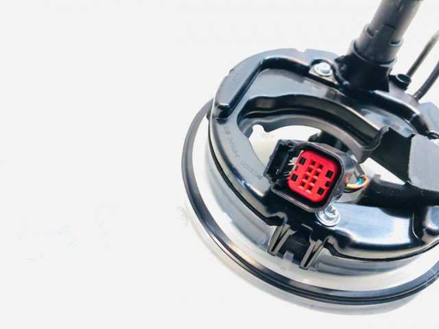 Comprar DG9Z10370F Ford Tapa de depósito de combustible