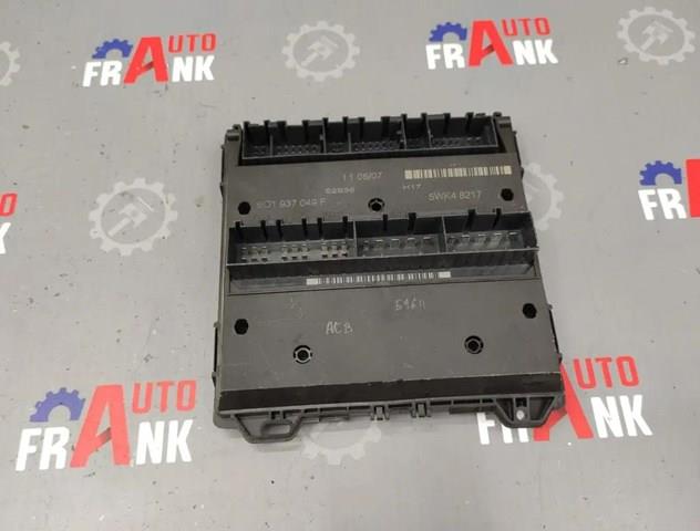 6Q1937049F VAG Caja de relés y fusibles