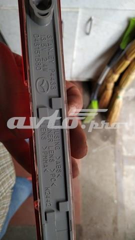 D46151580 Mazda Luz central de freno