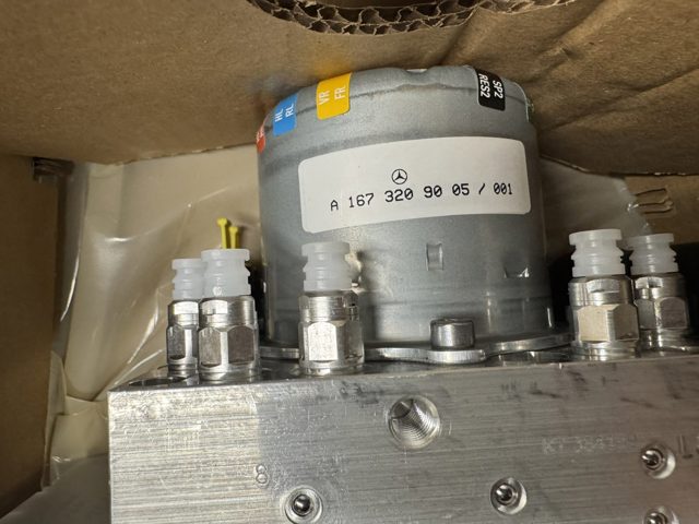 A1673209005 Mercedes Módulo de suspensión neumática