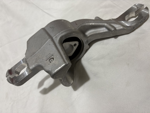 4633306901 Mercedes Brazo inferior izquierdo de la suspensión delantera
