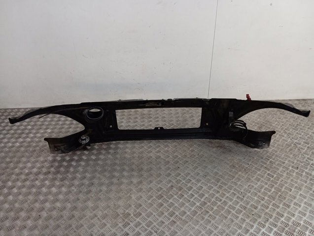 Panel de soporte del radiador y montaje de faros Iveco 5801338103 precio, desde 185,86 EUR