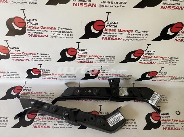 625124CB0B Nissan/Infiniti Soporte superior derecho del radiador