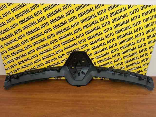 Moldura de rejilla del radiador Renault (RVI) 623823514R precio, desde 107,48 EUR