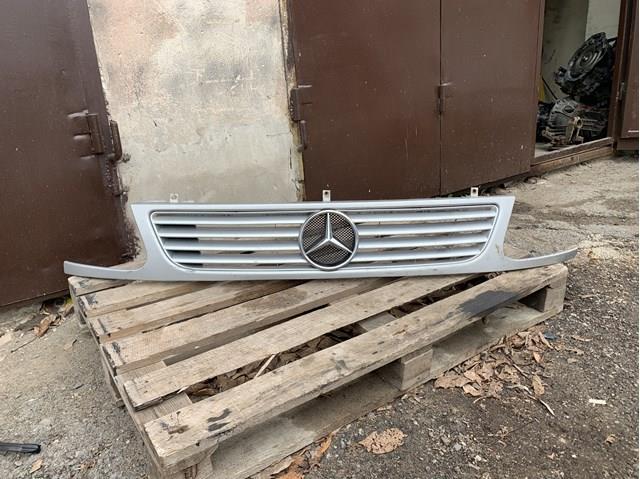 Rejilla delantera Mercedes 6388880515 precio, desde 181,63 EUR