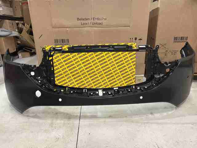 Comprar KSD550031ABB Mazda Parachoques delantero, parte superior