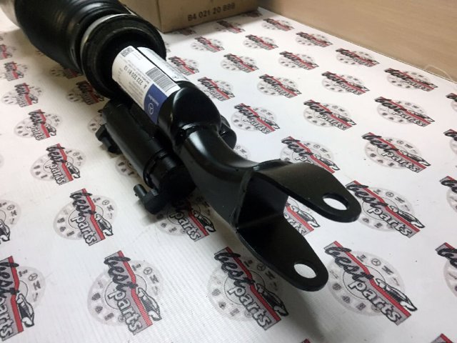 Amortiguador delantero izquierdo Mercedes A2223208113 precio, desde 592,42 EUR