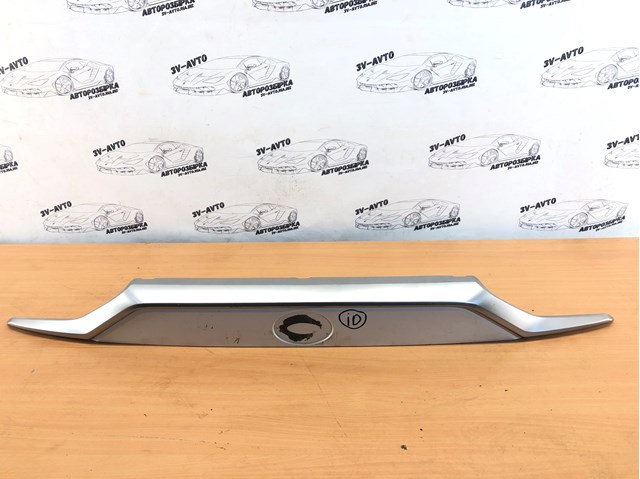 7680142240 Toyota Moldura de tapa de maletero